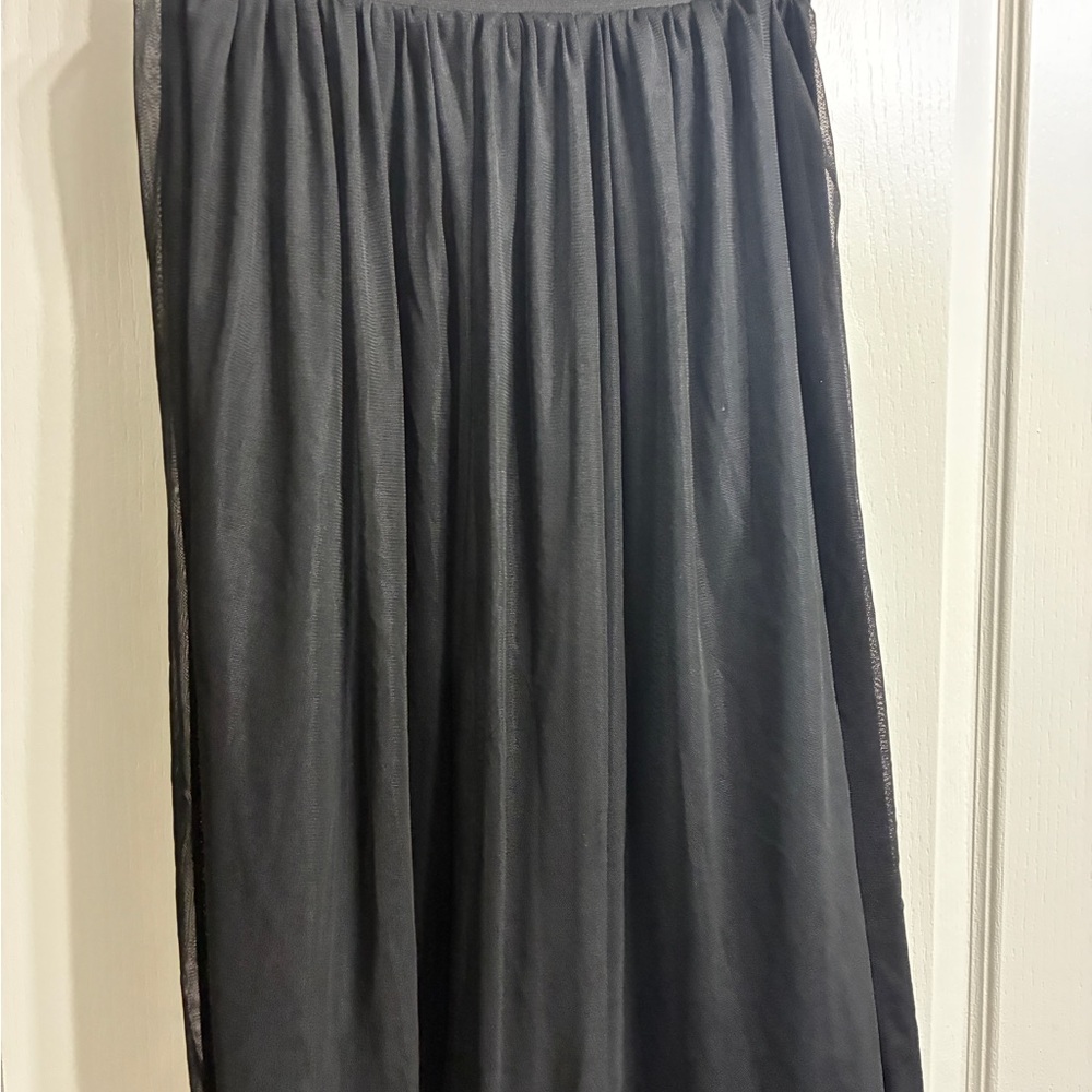 H&M Classic Black A-Line Skirt